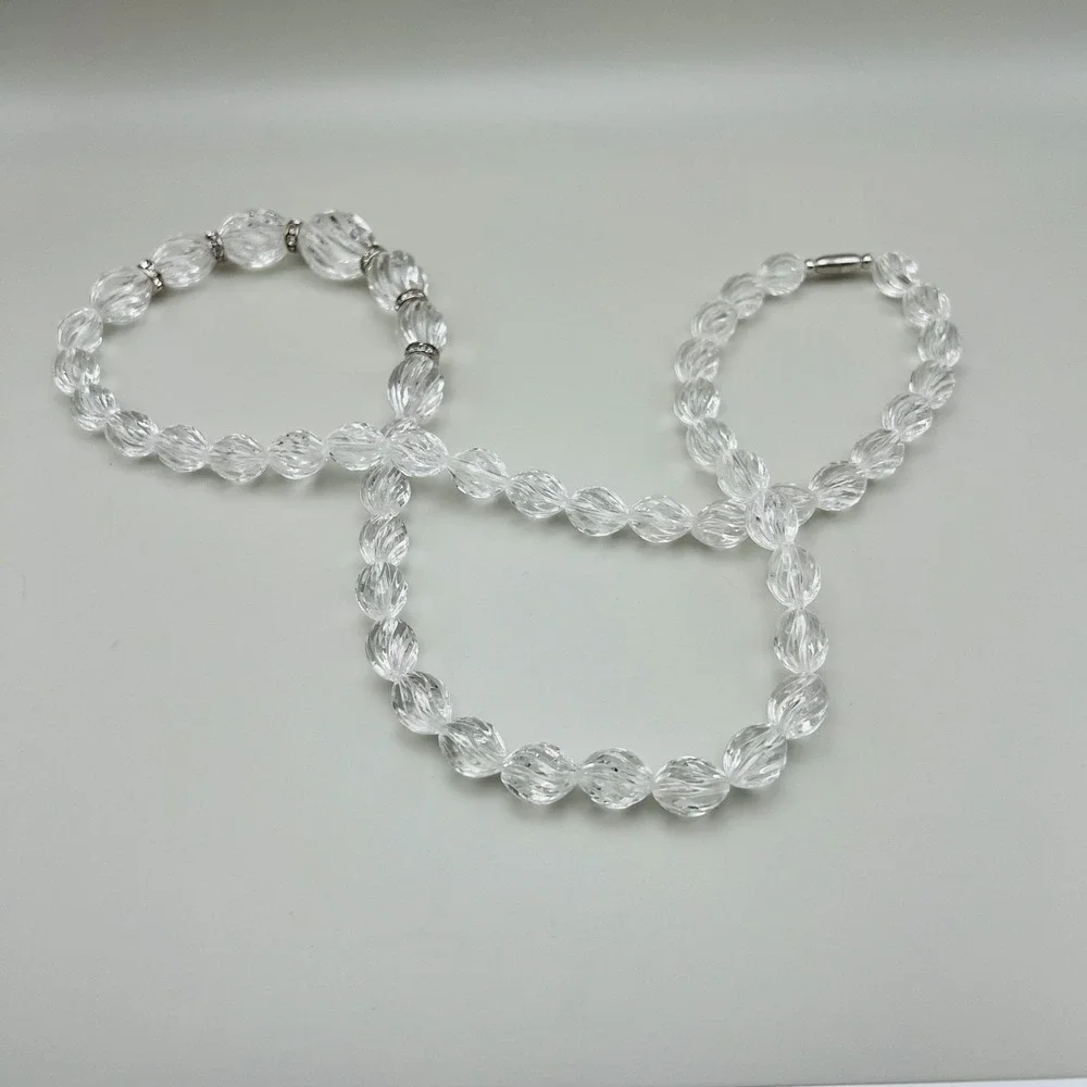 Vintage Bead Necklace Faceted Clear Crystal 30 in Silvertone Rhinestone Stations